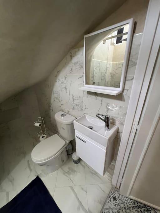 Appartement Proche Aeroport Marrakesh Exteriör bild